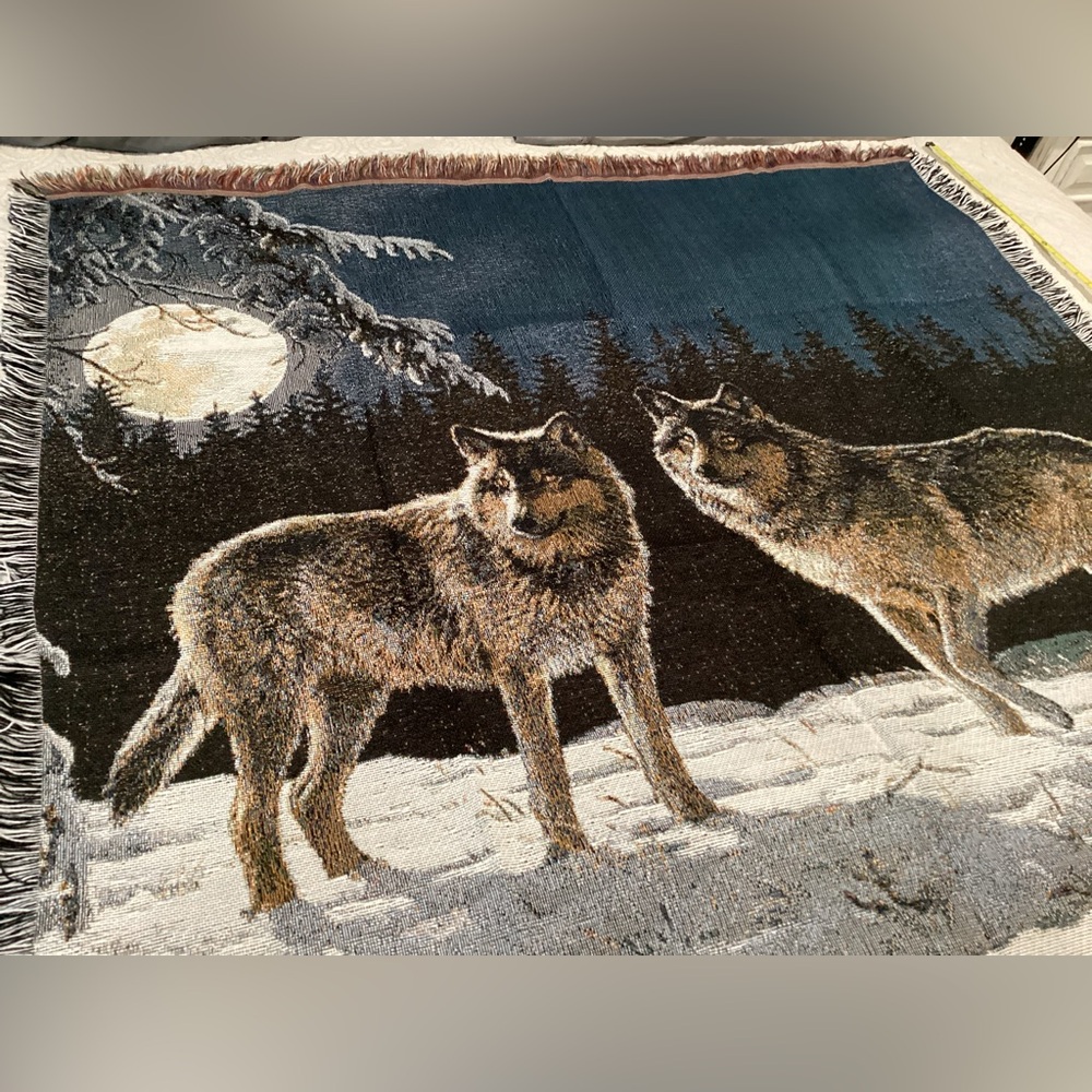 🔵 Vintage & New - Moon Rise Wolves Woven Tapestry Throw - Rare - Christmas Gift - Picture 9 of 14
